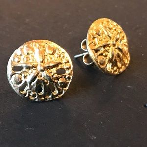 Sand dollar gold tone earrings 1/2” diameter posts